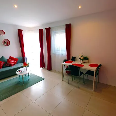 My Cocoon アパート *